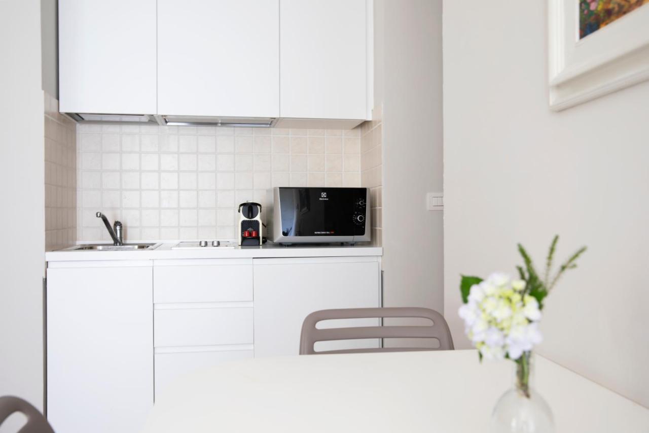 לואינו Charming Moment Di Villa Porta - Residenza Leonardo מראה חיצוני תמונה